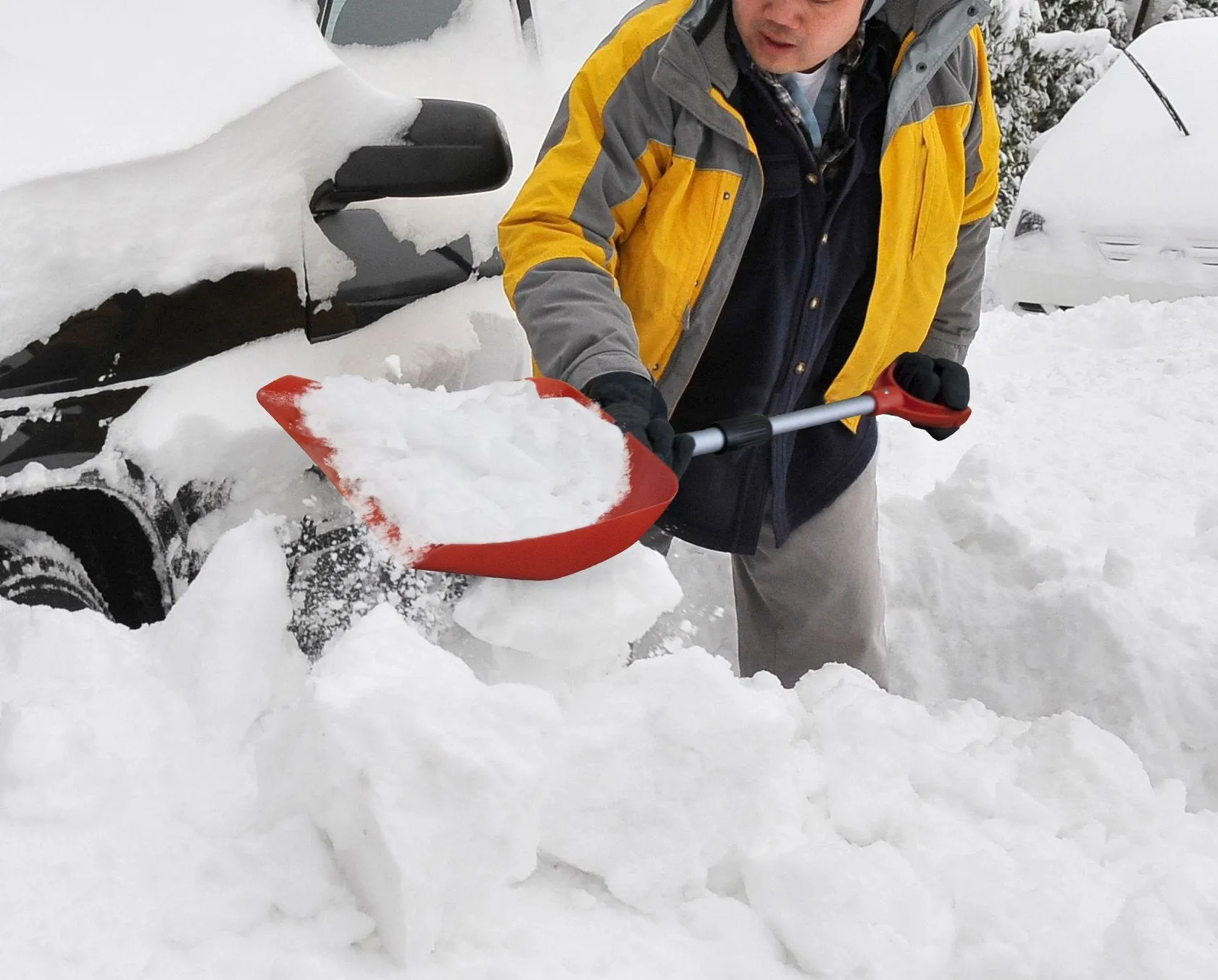 Collapsible Aluminum-Polyethylene Snow Shovel for Car Trunks - Lightweight, Telescopic Handle, Multi-Use